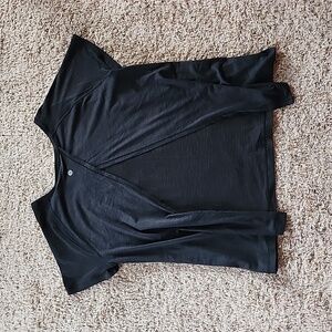 Lululemon split back top